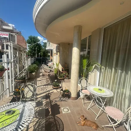 Guest house Family Baha 3*